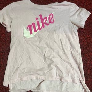 kids pink nike tee shirt